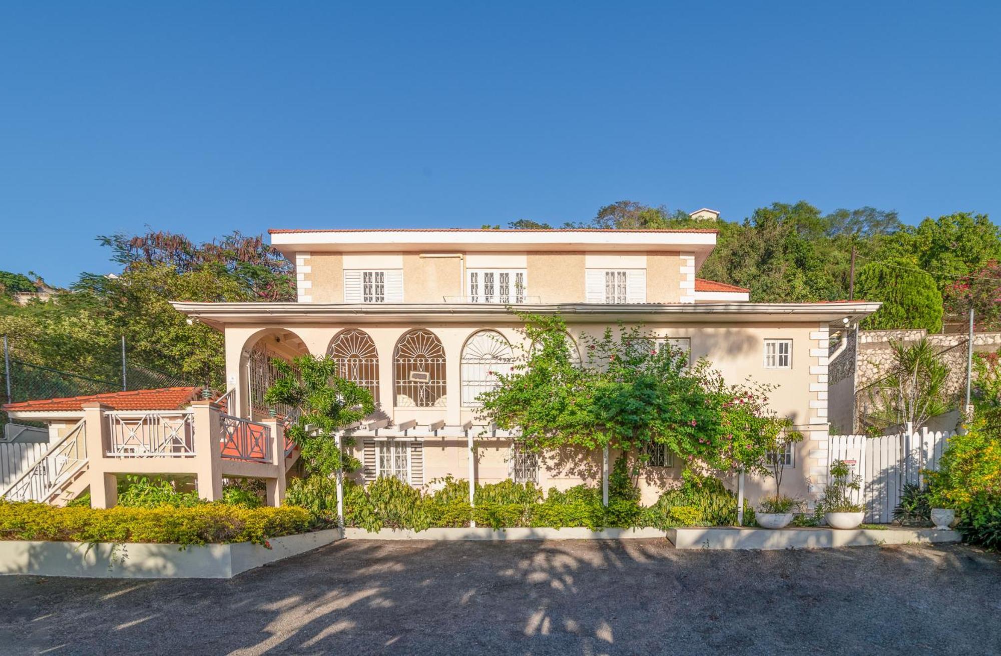 Jasmine Inn Кингстон Экстерьер фото