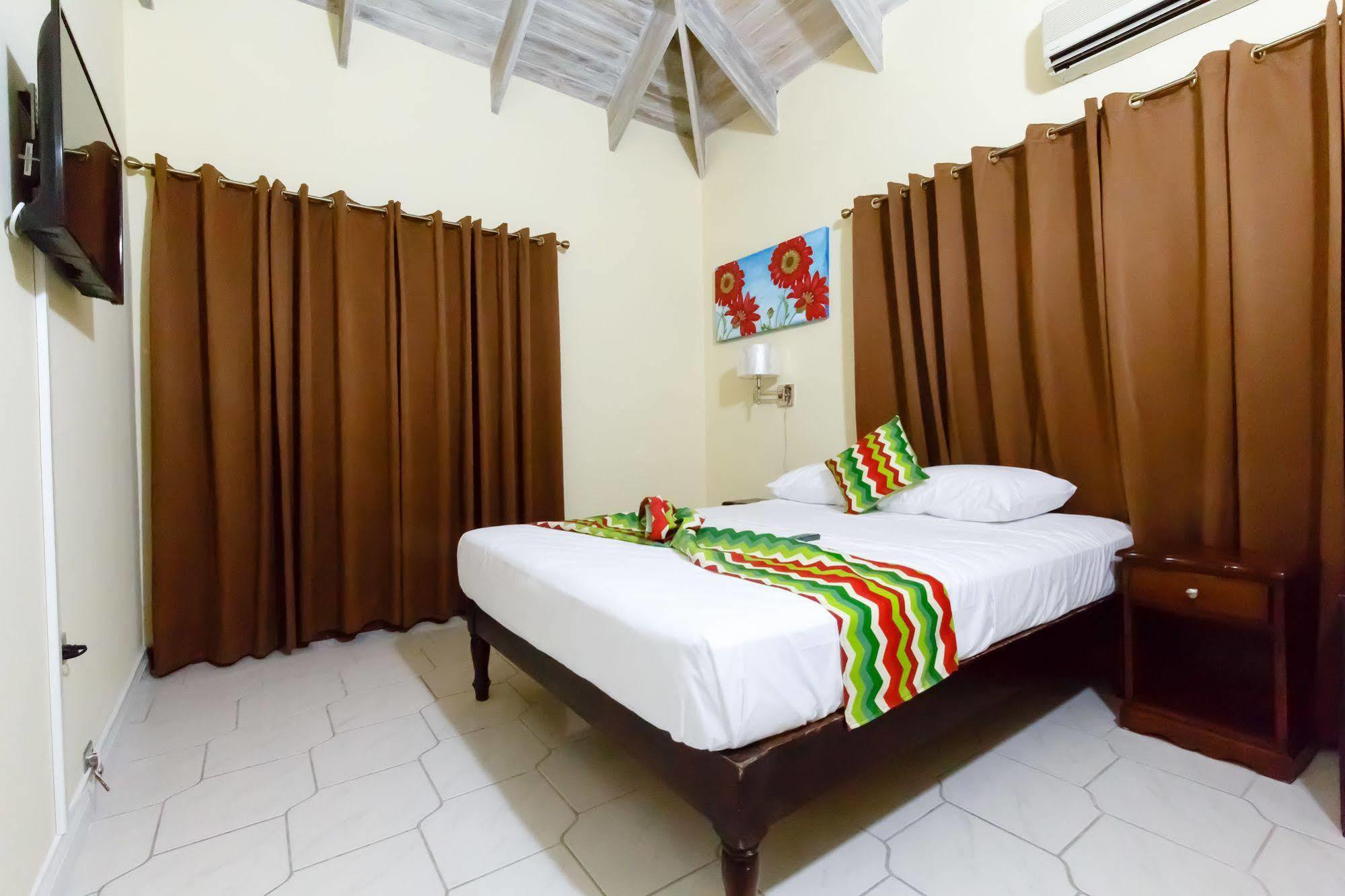 Jasmine Inn Кингстон Экстерьер фото