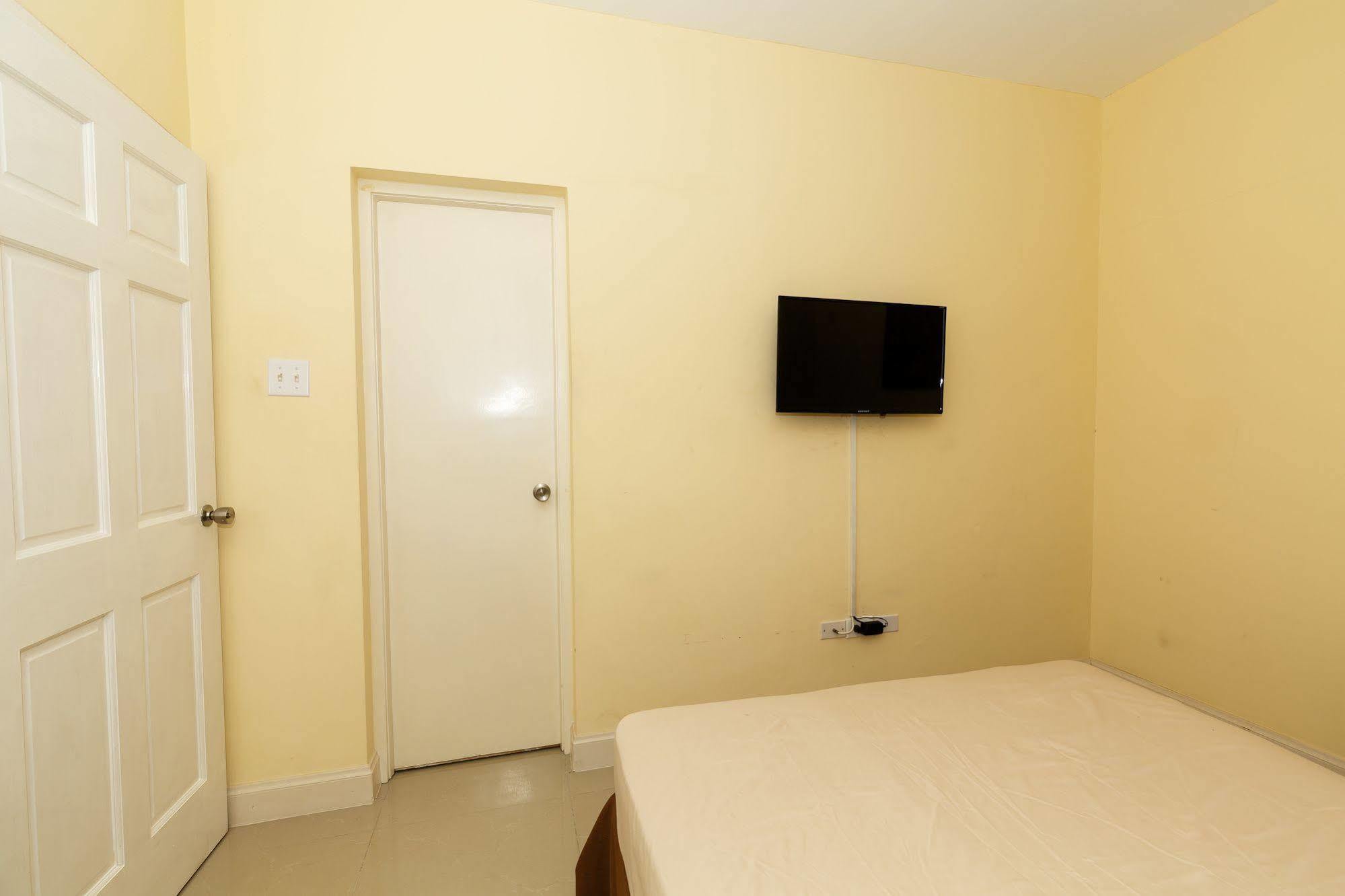 Jasmine Inn Кингстон Экстерьер фото